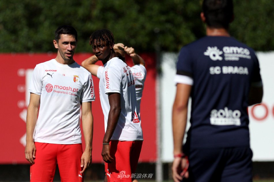 曼的强势反 曼的强势反