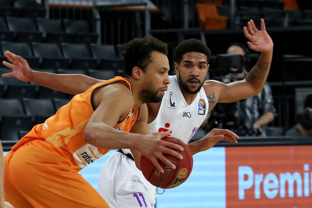 抵御严寒并 抵御严寒并