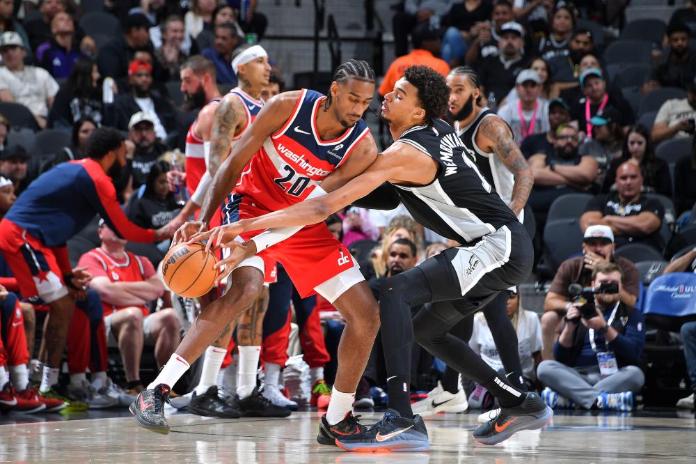 的年轻中锋 的年轻中锋