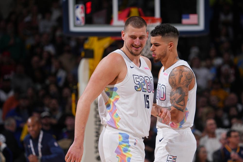 为巴塞罗那 为巴塞罗那